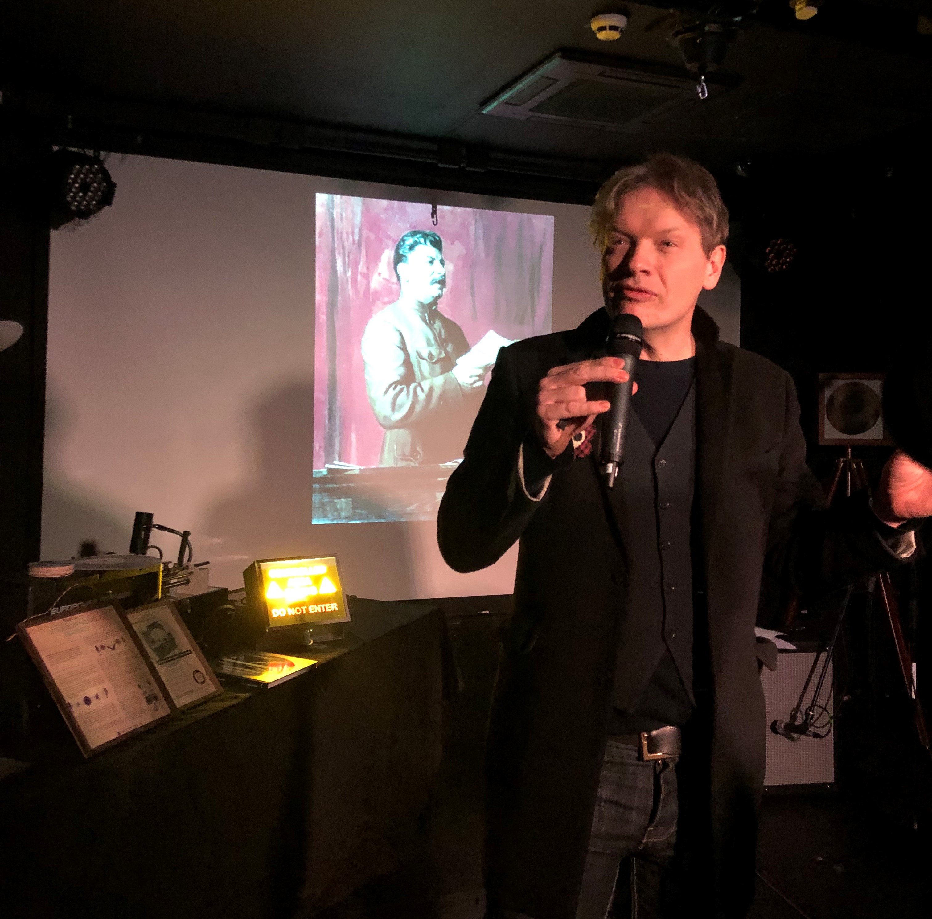 Stephen Coates Explaining The X-Ray Audio Project