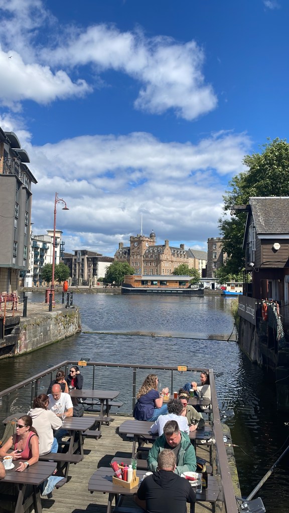 Teuchters Landing, Leith